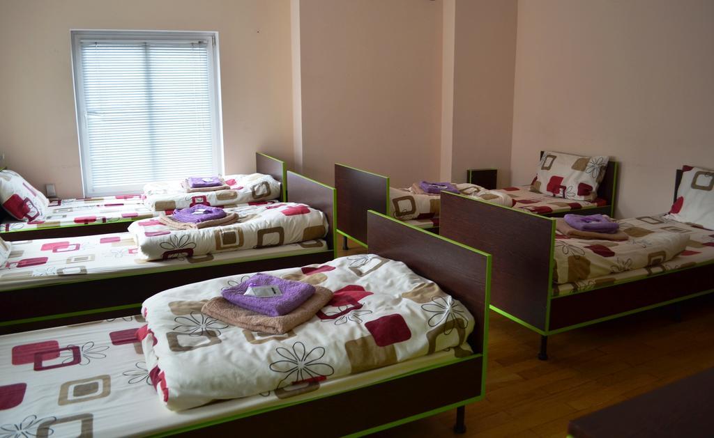 Wanted Hostel Lviv Eksteriør bilde