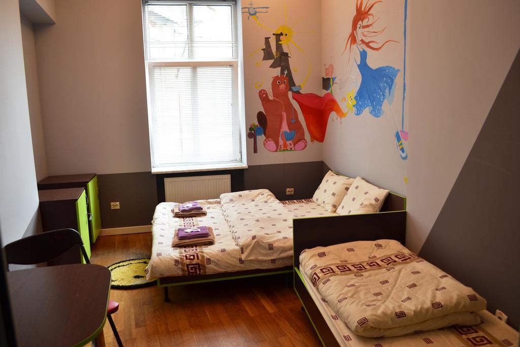 Wanted Hostel Lviv Eksteriør bilde