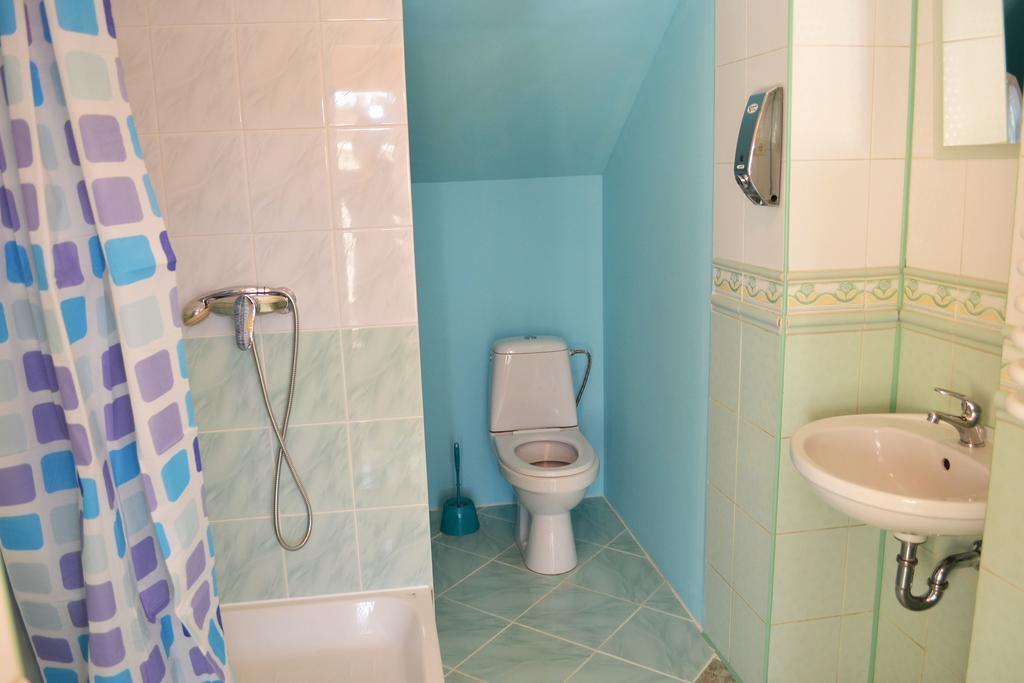 Wanted Hostel Lviv Eksteriør bilde